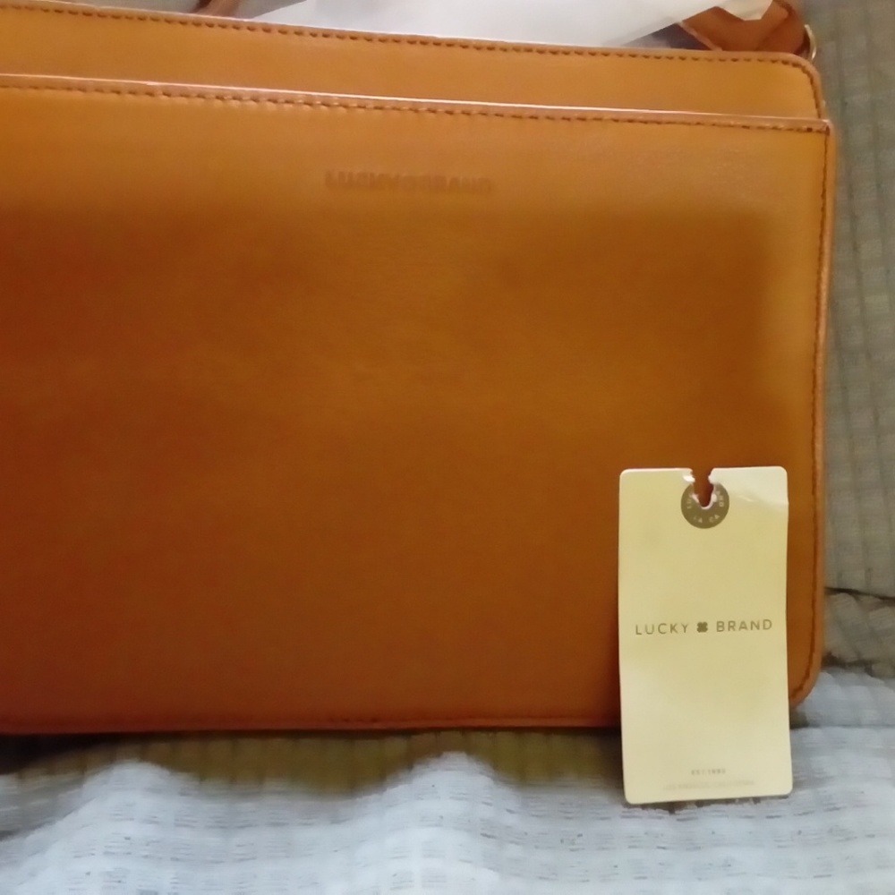 Lucky brand purse